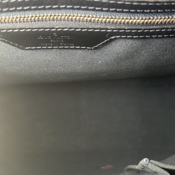 Louis Vuitton Matt Black Leather Stockton Bag LV Signature Embossed,2Flap pocket - Picture 10 of 14